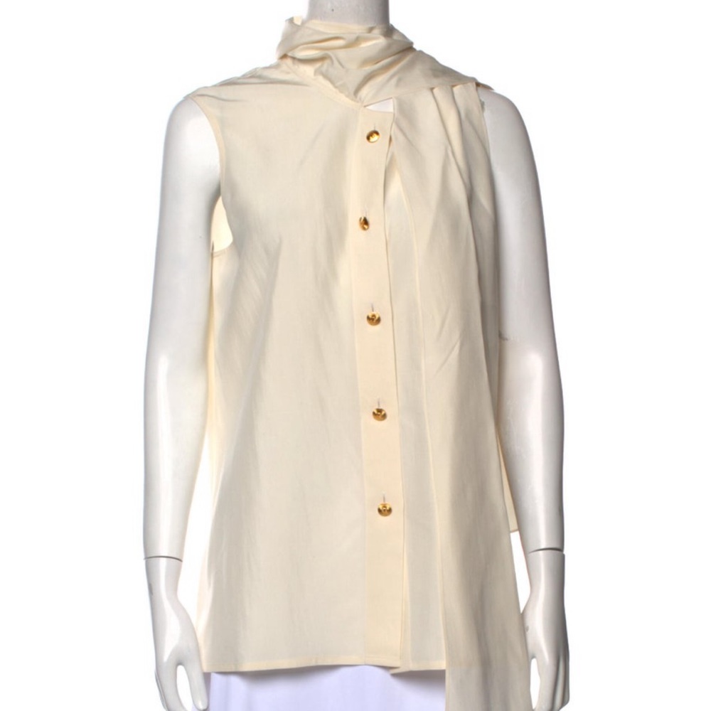 Chanel sleeveless top